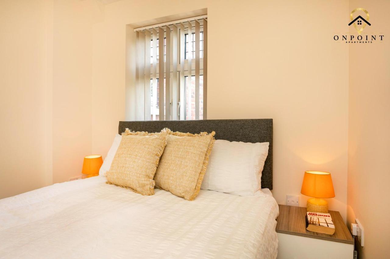 ✰Onpoint -Large 2 Bedroom Apt With Parking!✰ Нотингам Екстериор снимка